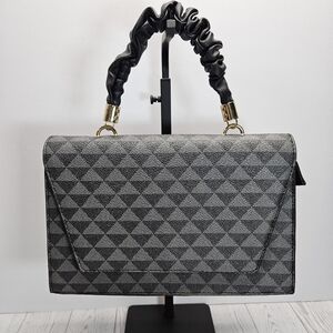 NWT Black & Gray Geometric Print Crossbody Bag With Matching Wallet